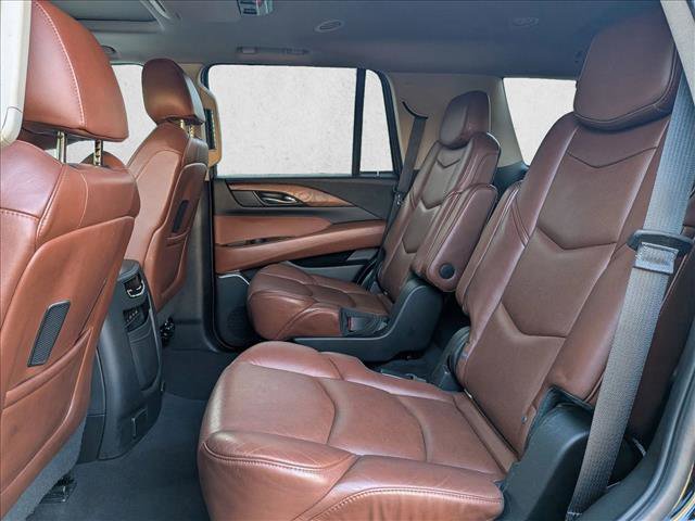 Used 2020 Cadillac Escalade Premium Luxury AWD/4WD image 19