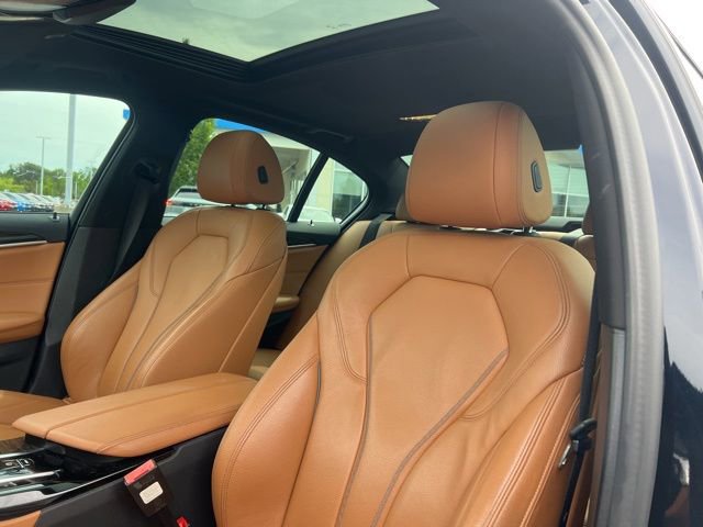 Used 2021 BMW 540i w/ M Sport Package RWD image 15