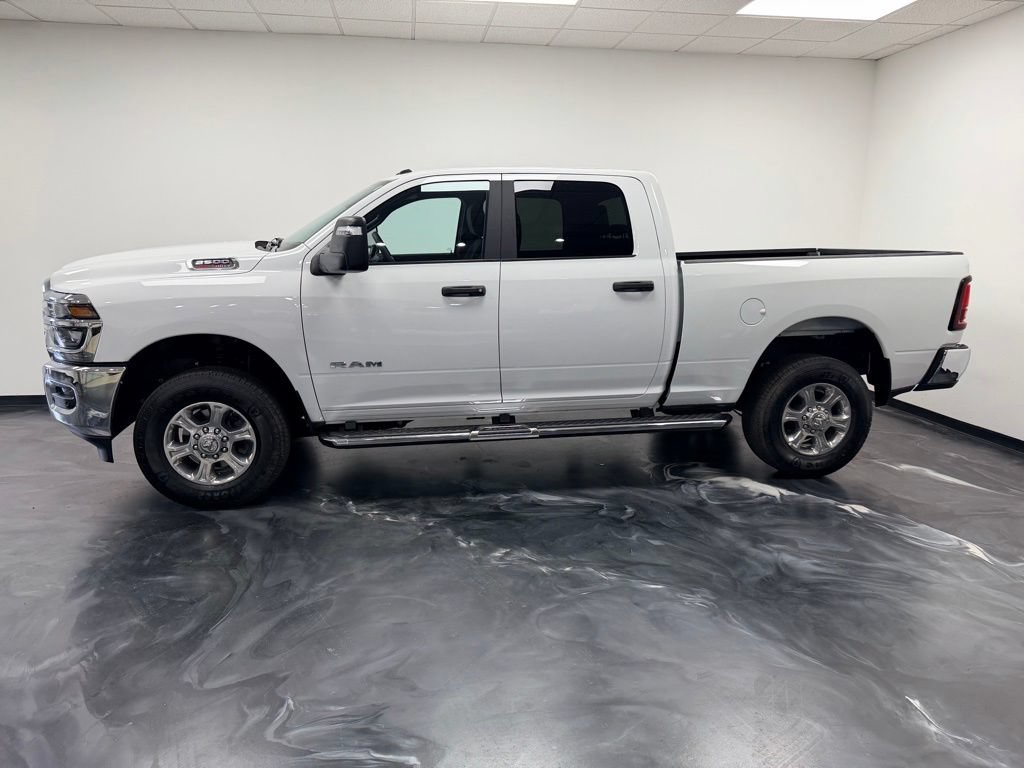 Used 2025 RAM 2500 Big Horn AWD/4WD image 3