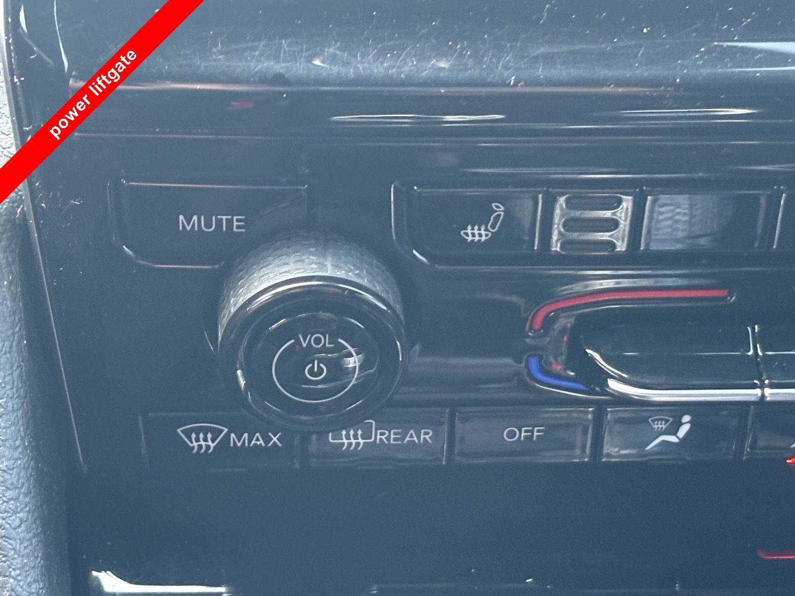 Used 2025 Jeep Grand Cherokee L Altitude AWD/4WD image 7