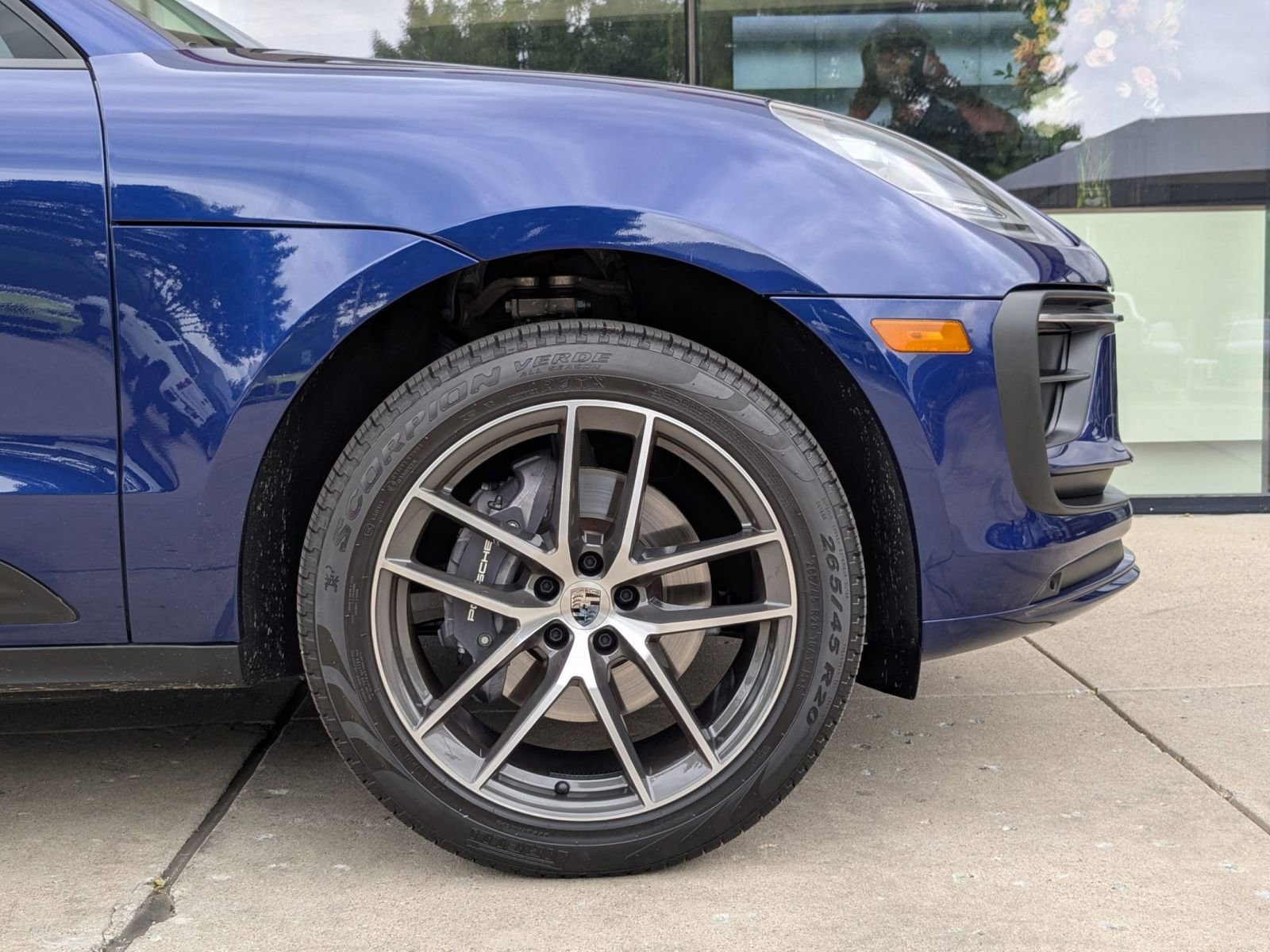 Certified 2026 Porsche Macan AWD/4WD image 11