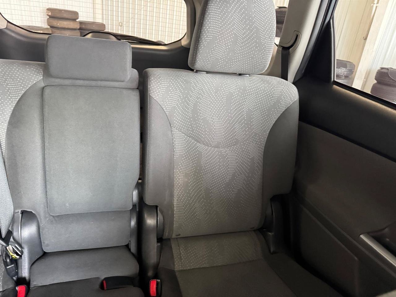 Used 2012 Toyota Prius V Three FWD image 3
