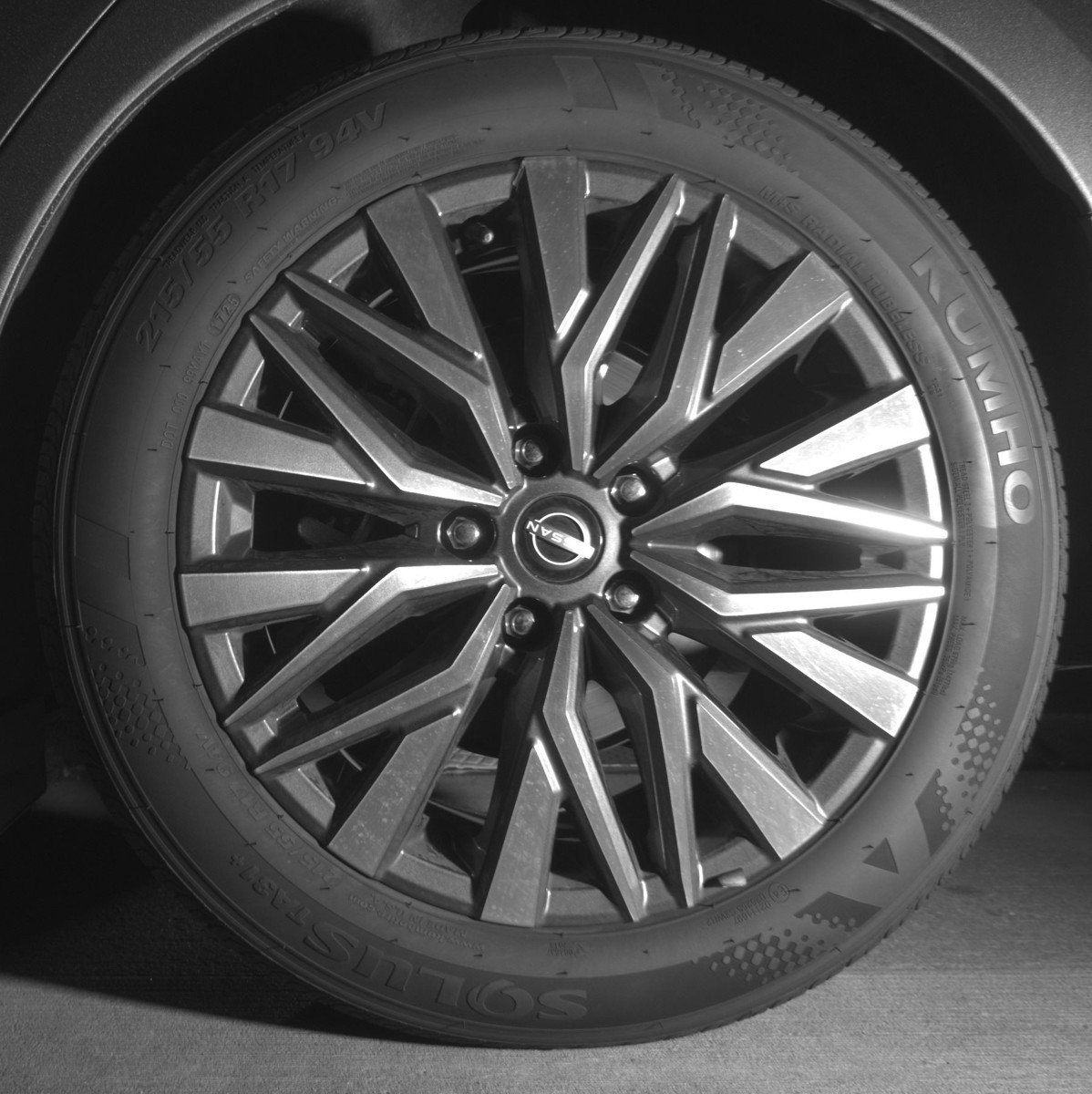 Used 2025 Nissan Altima 2.5 SV image 14