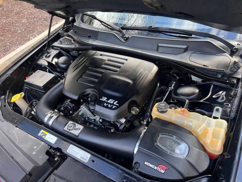 Used 2013 Dodge Challenger SXT RWD image 16