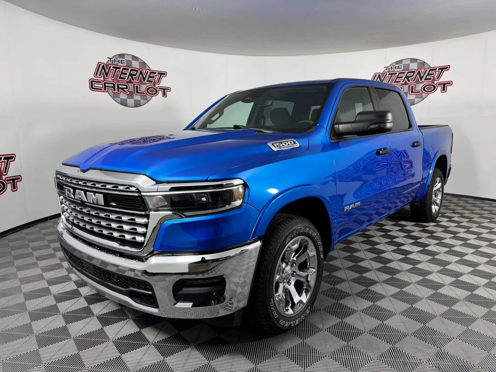 Used 2025 RAM 1500 Big Horn AWD/4WD image 3