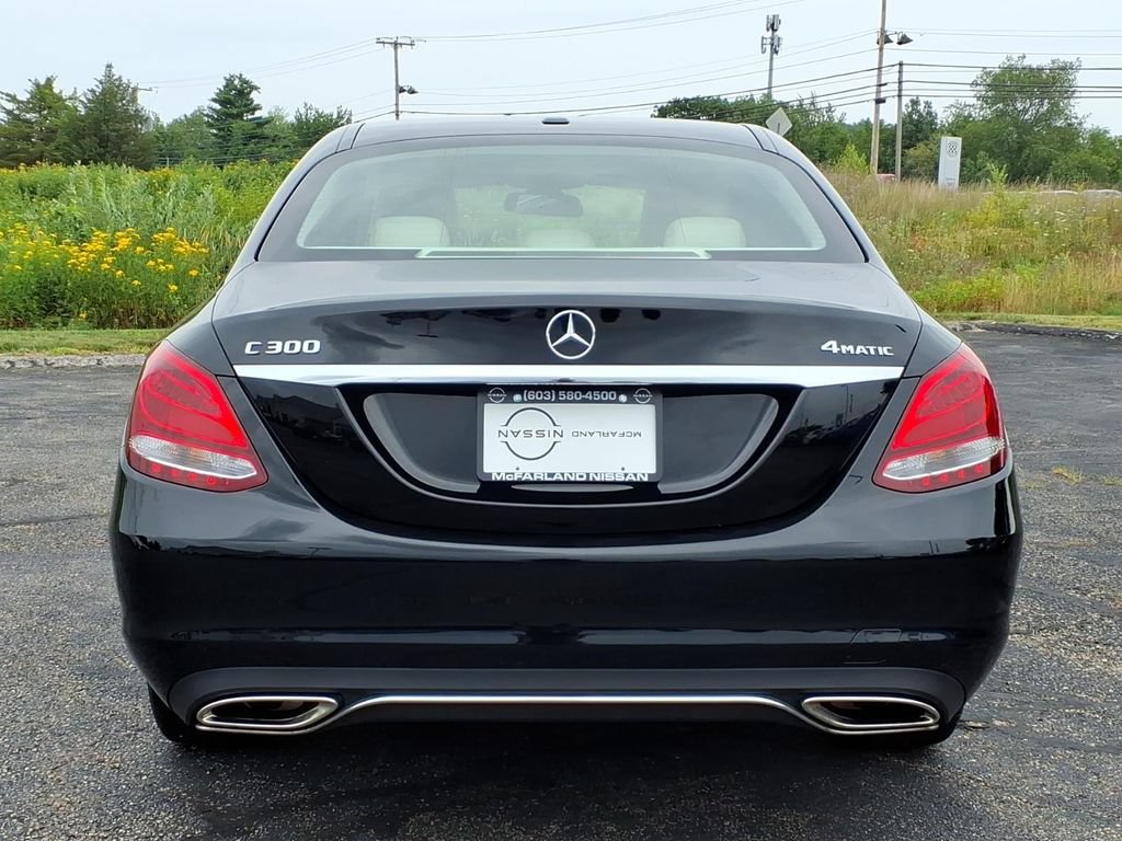 Used 2018 Mercedes-Benz C 300 4MATIC Sedan image 4