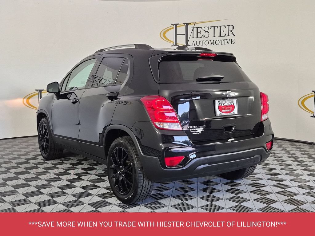Certified 2022 Chevrolet Trax LT w/ Midnight Edition AWD/4WD image 6