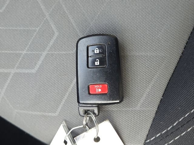Used 2022 Toyota Tacoma TRD Sport w/ Technology Package RWD image 33
