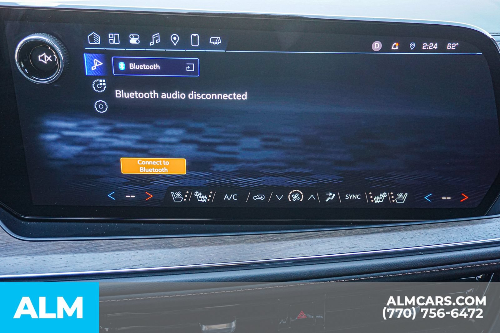 Used 2025 Chevrolet Suburban High Country AWD/4WD image 45