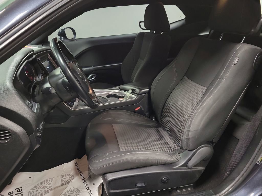 Used 2019 Dodge Challenger SXT image 14