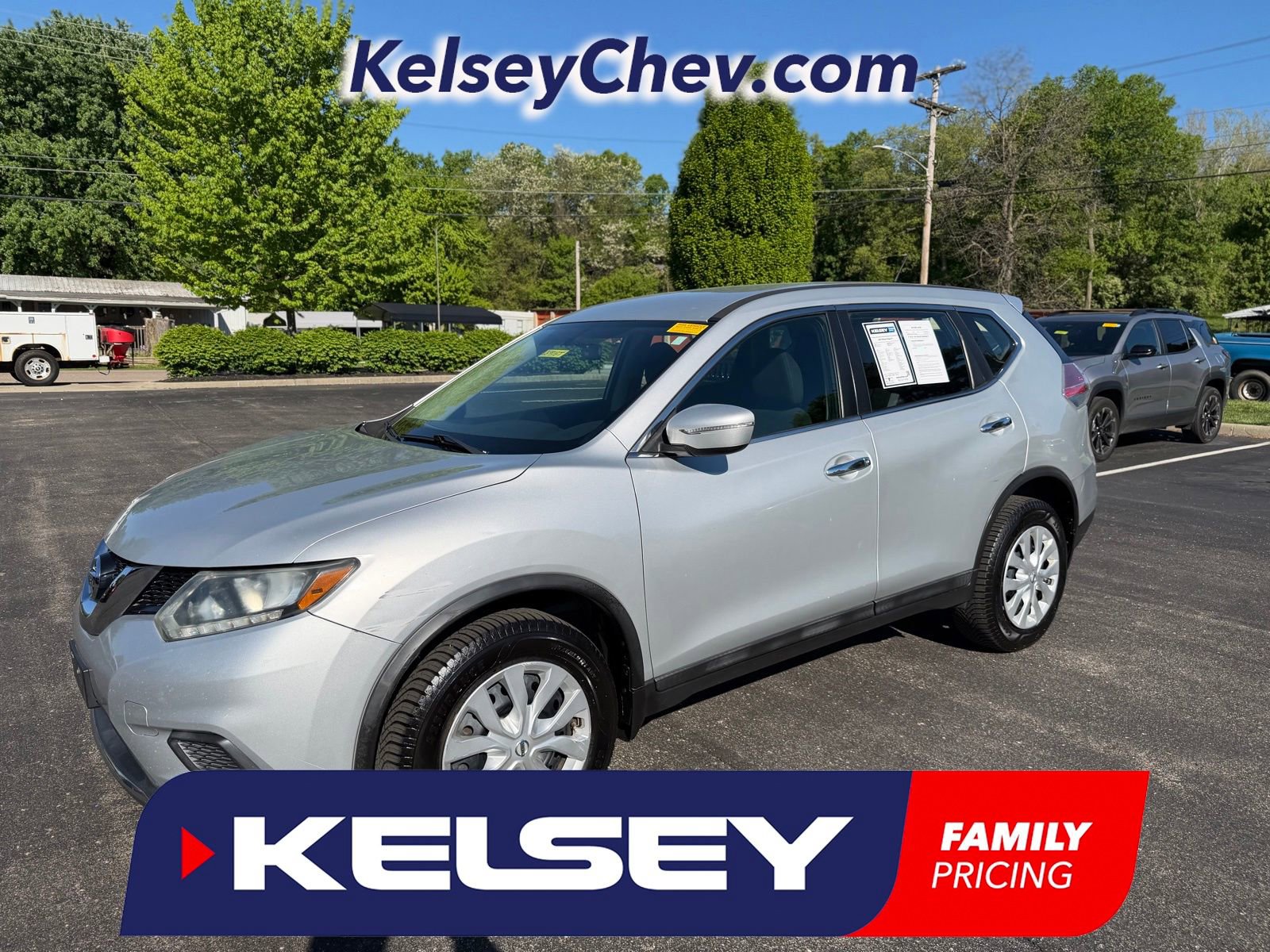Used 2015 Nissan Rogue S image 1
