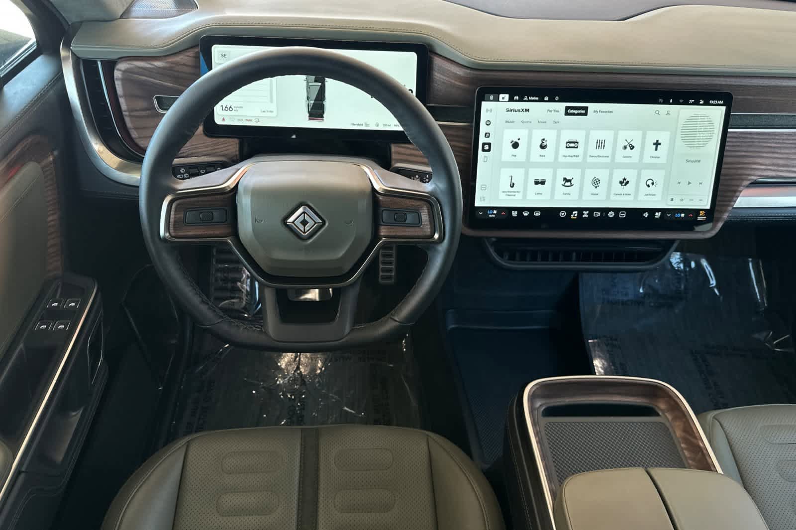 Used 2023 Rivian R1S Adventure AWD/4WD image 15