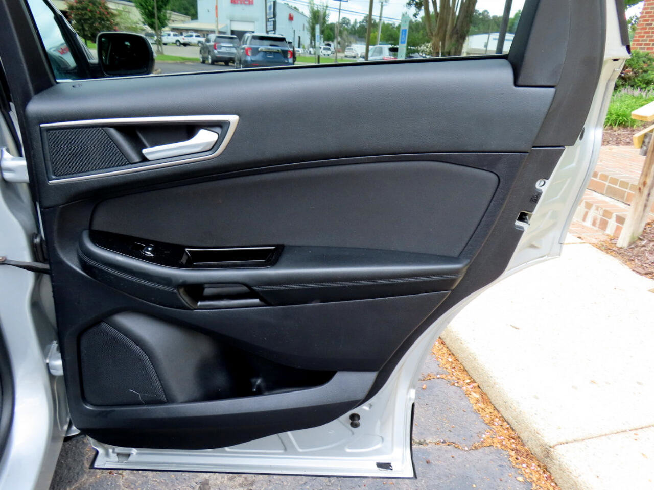 Used 2019 Ford Edge SEL image 22