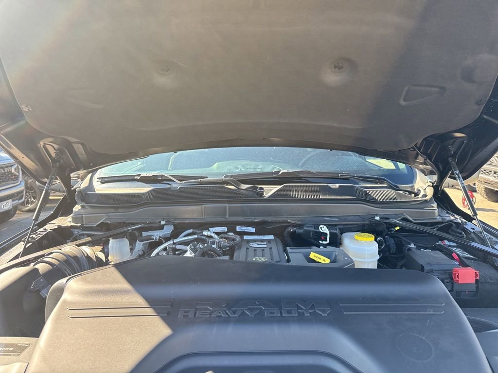 New 2025 RAM 2500 Big Horn AWD/4WD image 32
