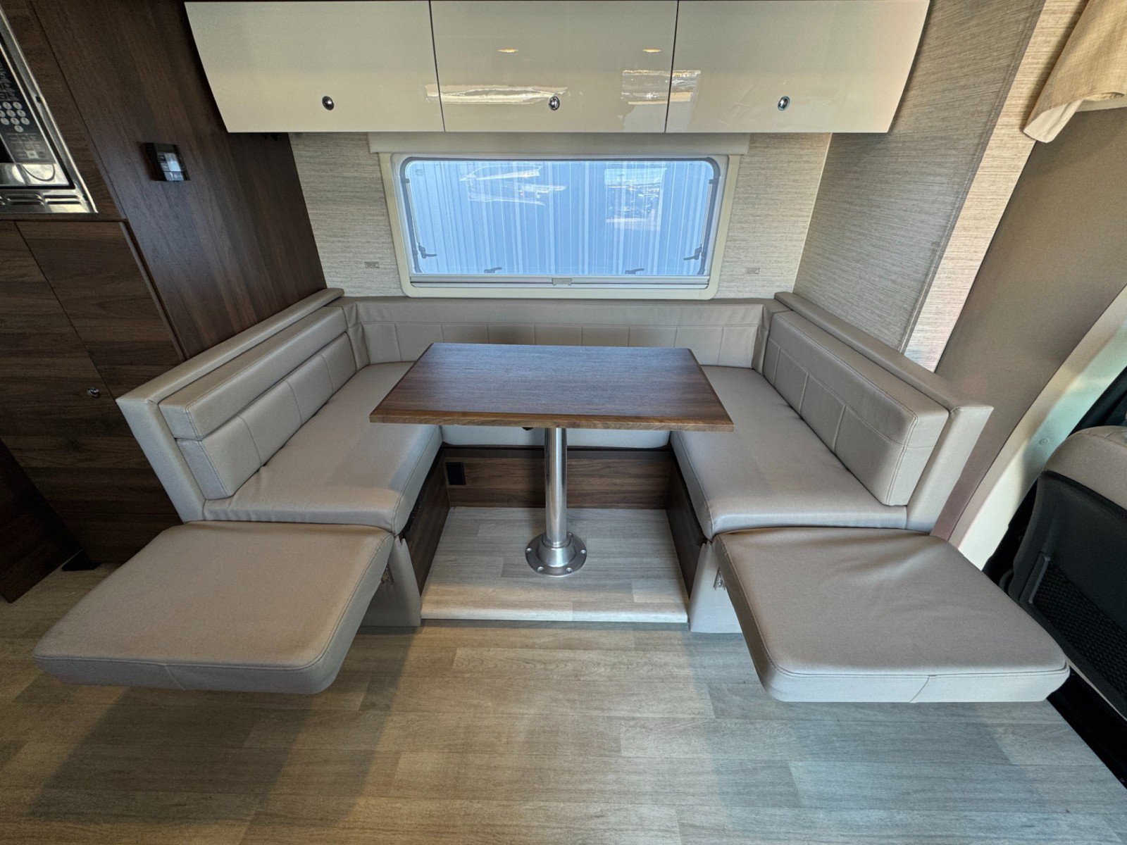 Used 2021 Mercedes-Benz Sprinter 3500 w/ Acoustic Package image 53