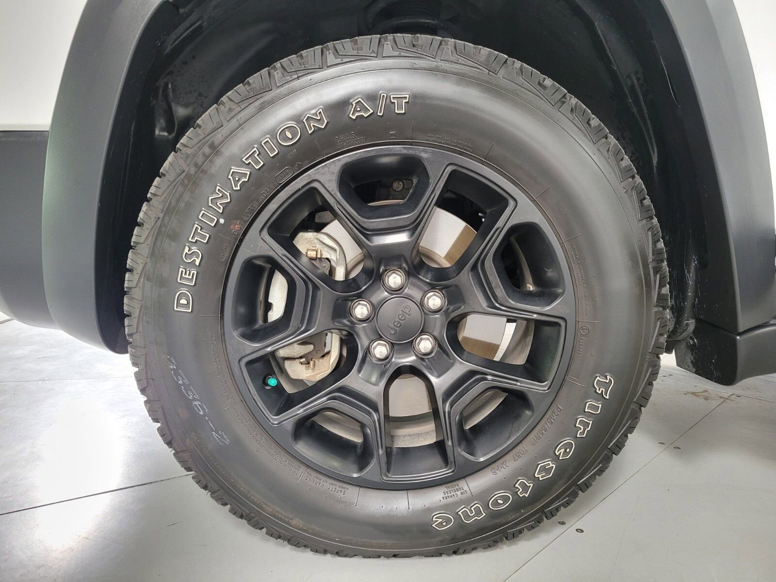 Used 2022 Jeep Cherokee Trailhawk w/ Sound & Nav Group image 11