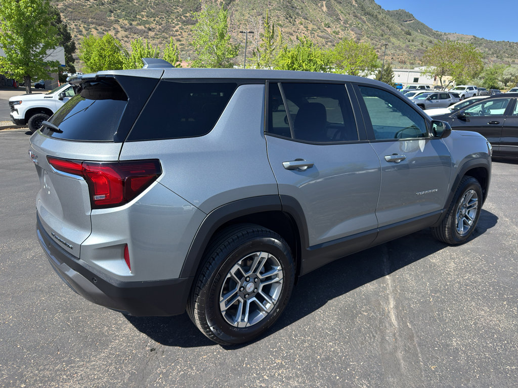 Used 2025 GMC Terrain Elevation AWD/4WD image 7