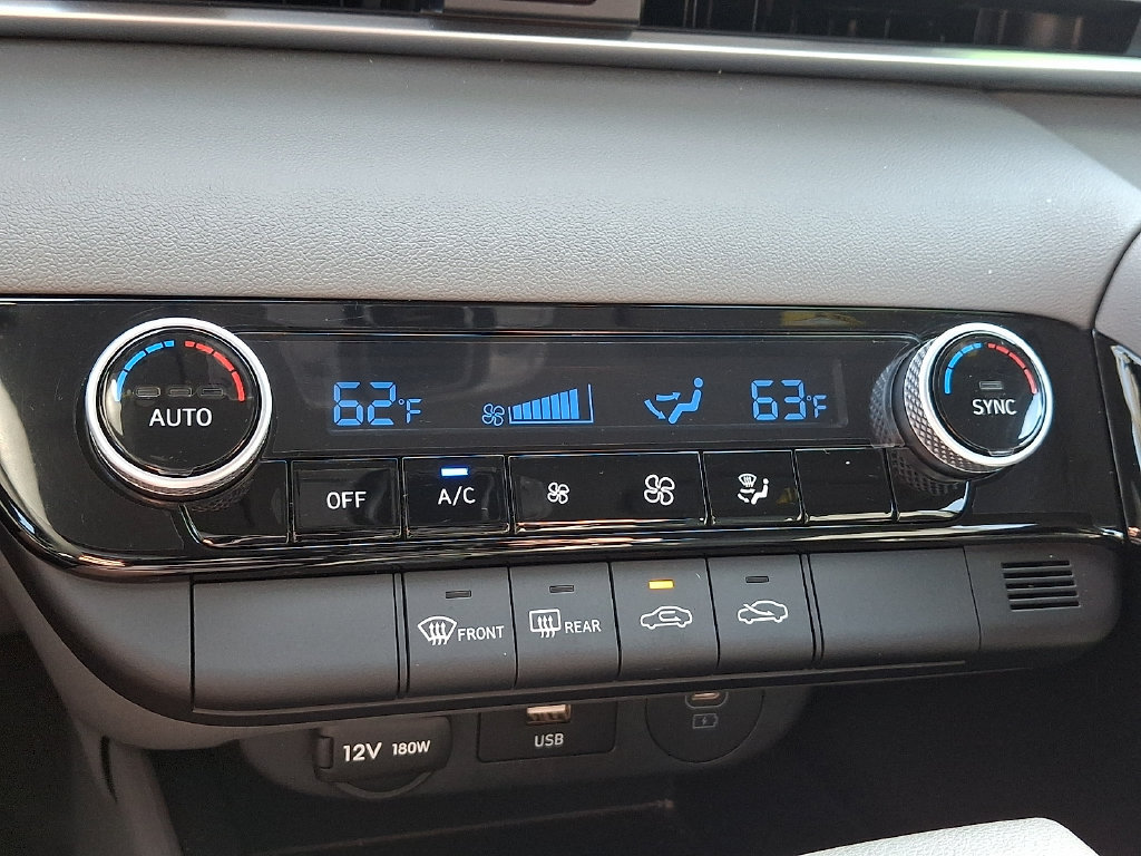 Used 2026 Hyundai Elantra Hybrid FWD image 15