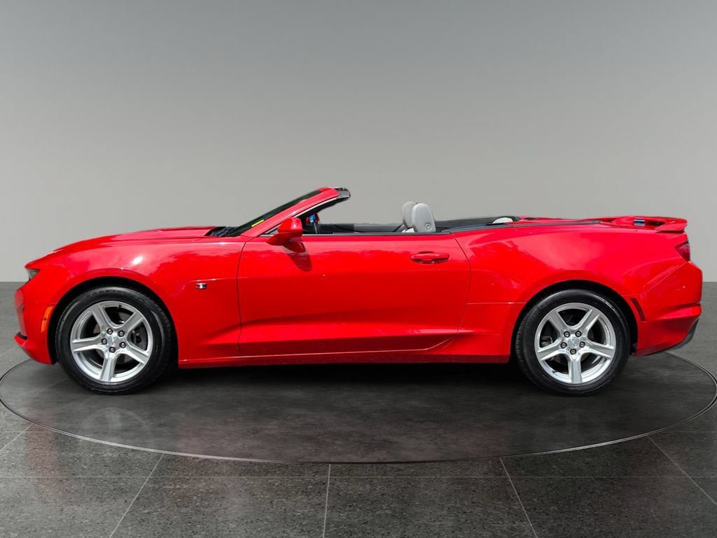 Used 2023 Chevrolet Camaro LT RWD image 5