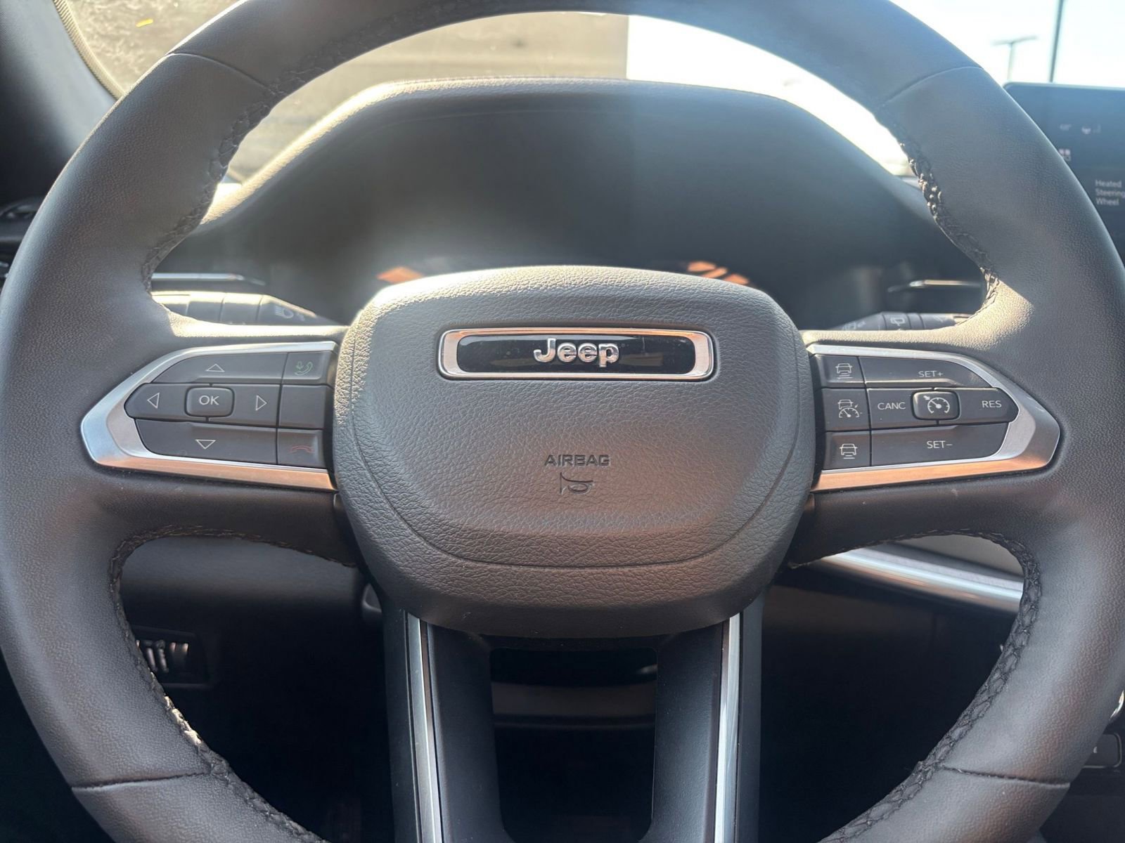 Used 2025 Jeep Compass Limited AWD/4WD image 29