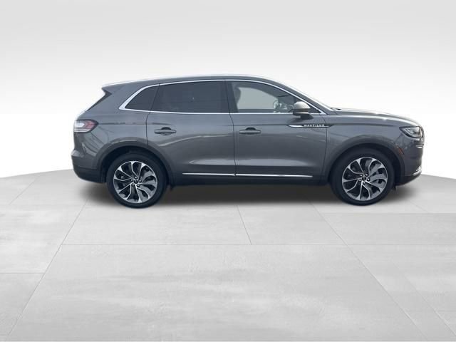 Certified 2023 Lincoln Nautilus Reserve image 9