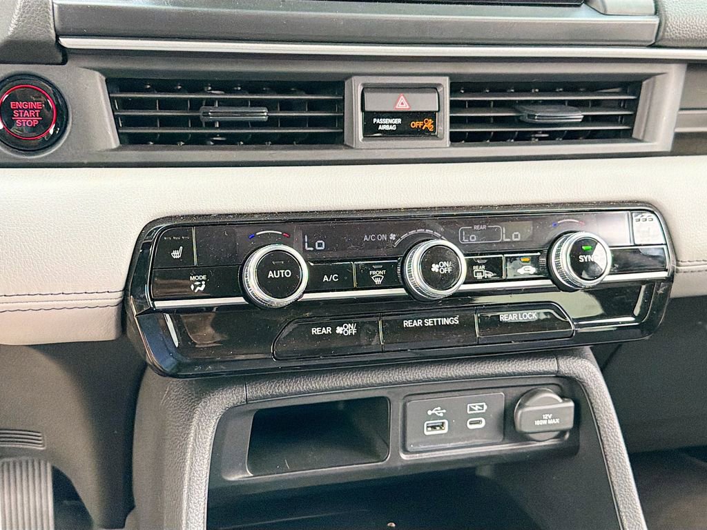 Used 2025 Honda Pilot EX-L image 16