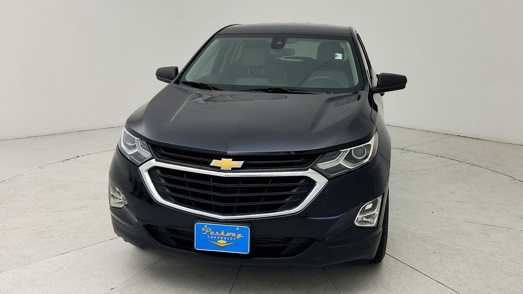 Used 2020 Chevrolet Equinox LS w/ LS Convenience Package FWD image 2