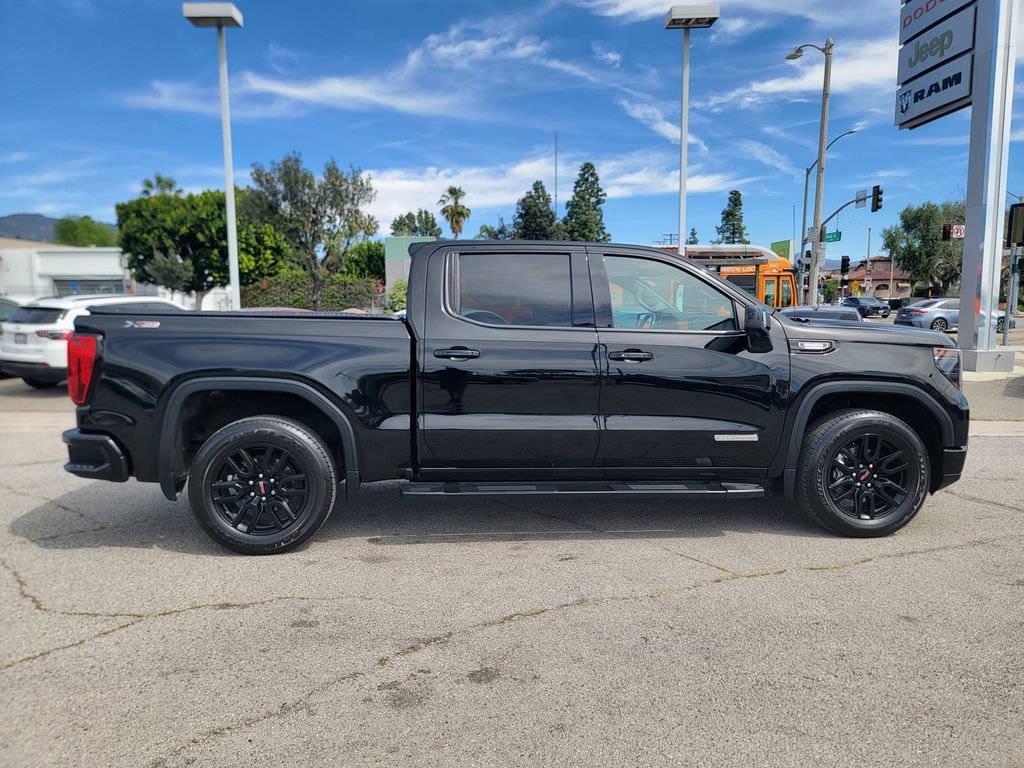 Used 2022 GMC Sierra 1500 Elevation w/ Elevation Premium Package image 4