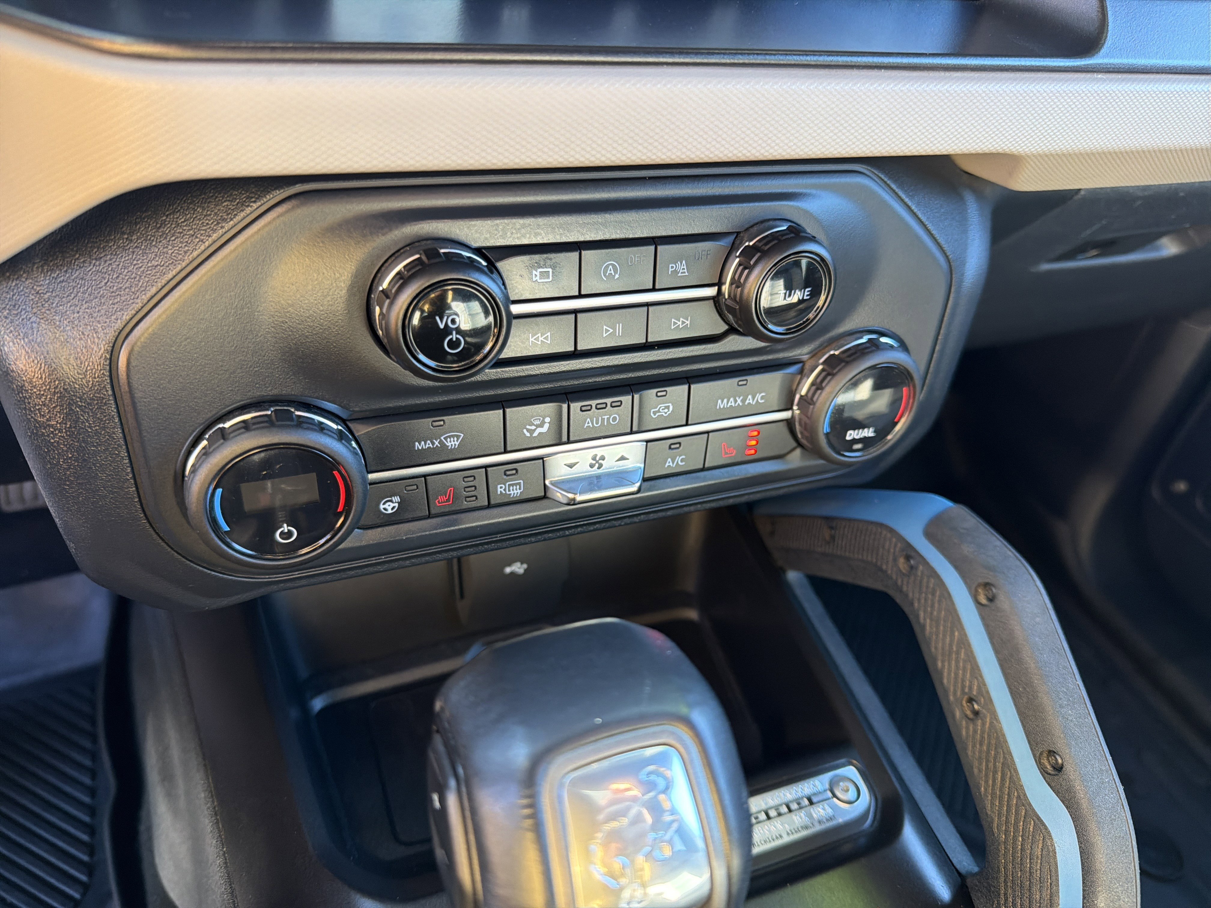 Used 2021 Ford Bronco Wildtrak image 7