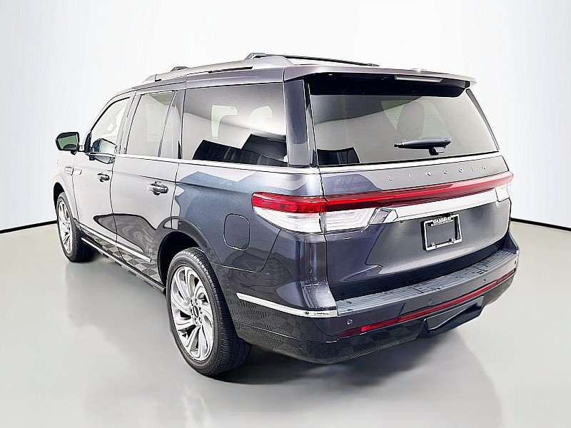 Used 2024 Lincoln Navigator Reserve AWD/4WD image 5
