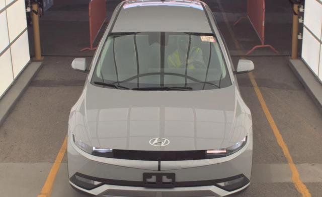 Used 2024 Hyundai Ioniq 5 SE image 3