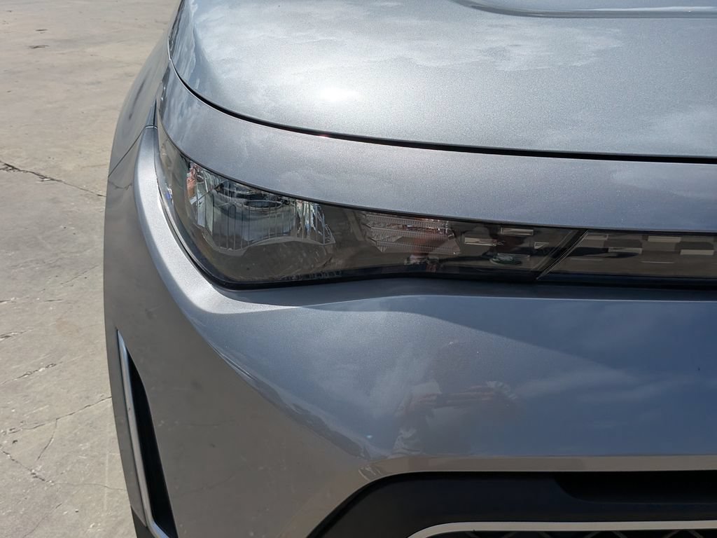 Certified 2025 Kia Soul LX w/ LX Technology Package FWD image 10