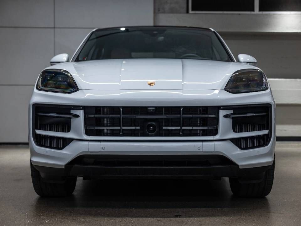Certified 2026 Porsche Cayenne Coupe AWD/4WD image 7