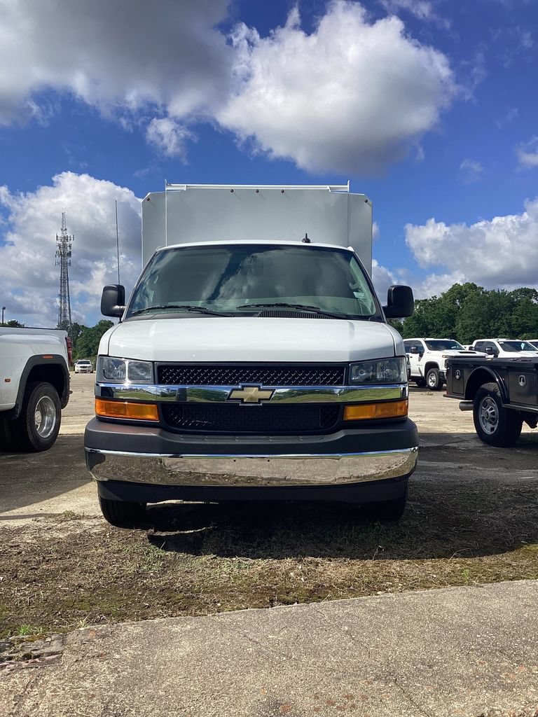 New 2025 Chevrolet Express 3500 w/ Power Convenience Package