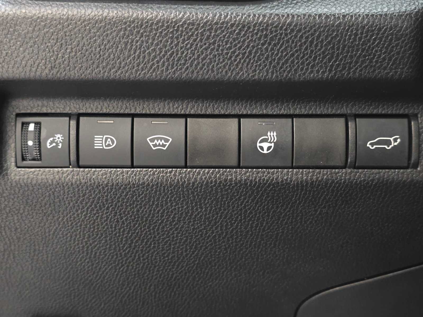 Certified 2024 Toyota RAV4 SE w/ Convenience Package AWD/4WD image 18