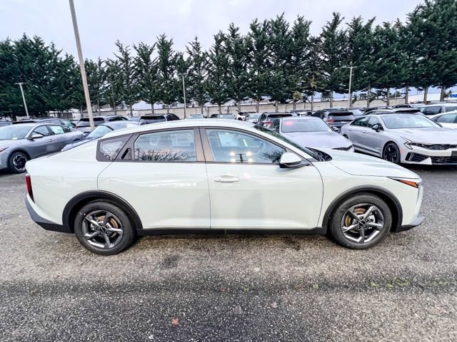 New 2025 Kia K4 LXS image 5