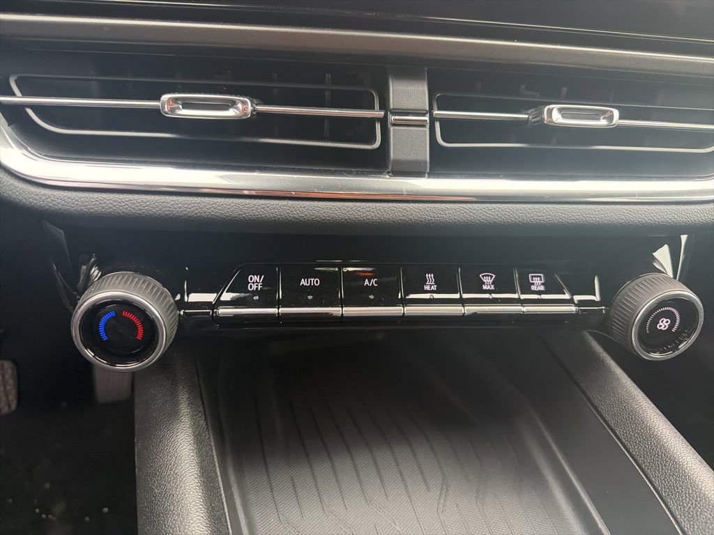 New 2026 Chevrolet Equinox EV LT image 11