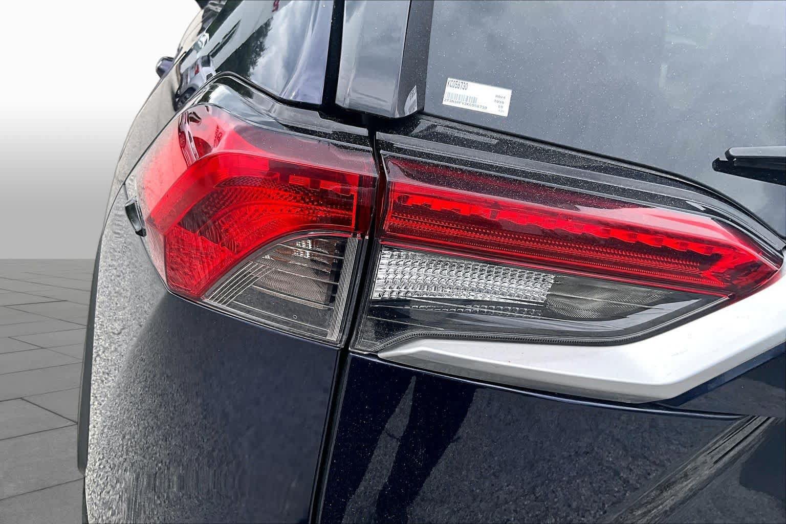 Used 2019 Toyota RAV4 Limited w/ Advanced Technology Package AWD/4WD image 29