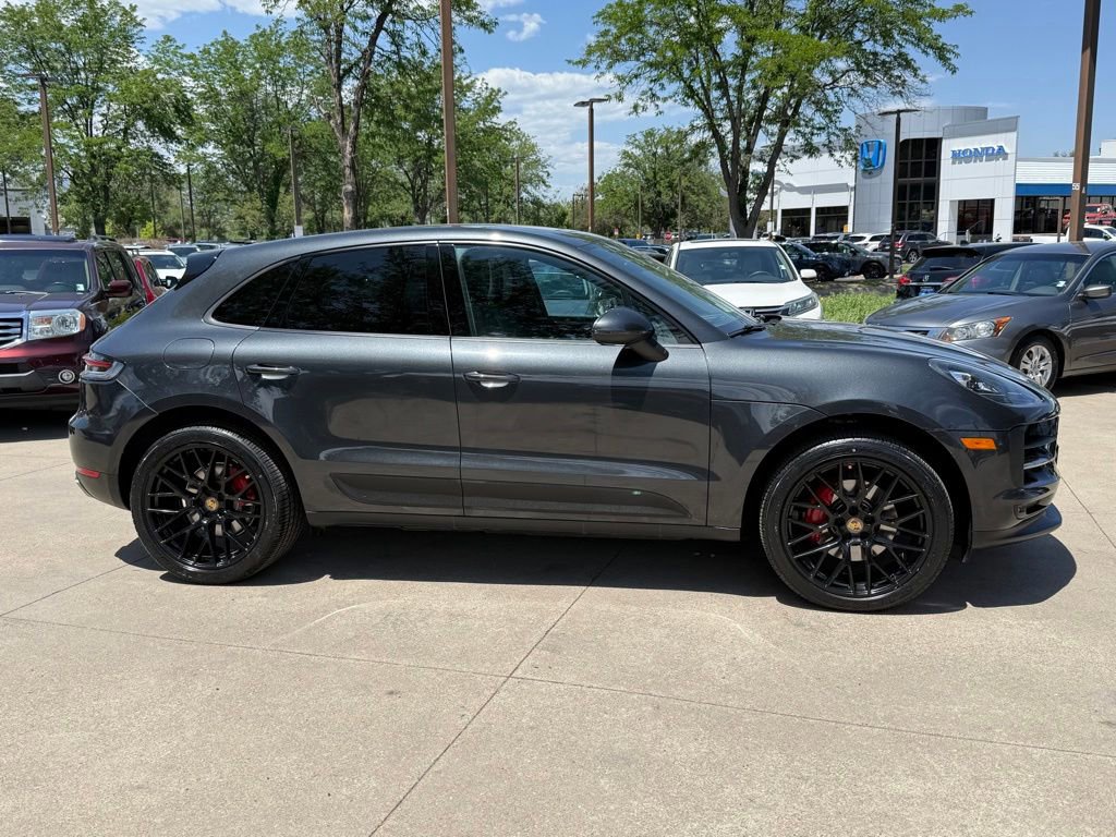Used 2020 Porsche Macan AWD/4WD image 3