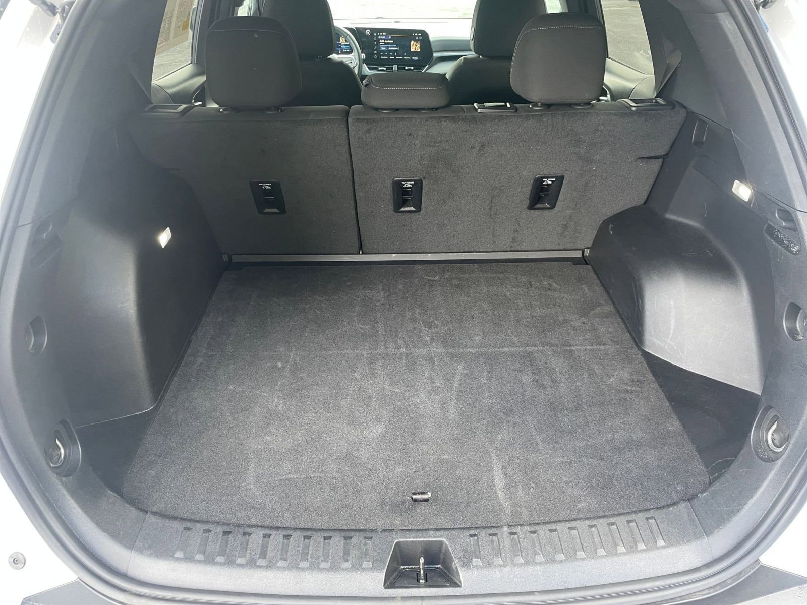 Used 2025 Chevrolet Equinox LT image 27