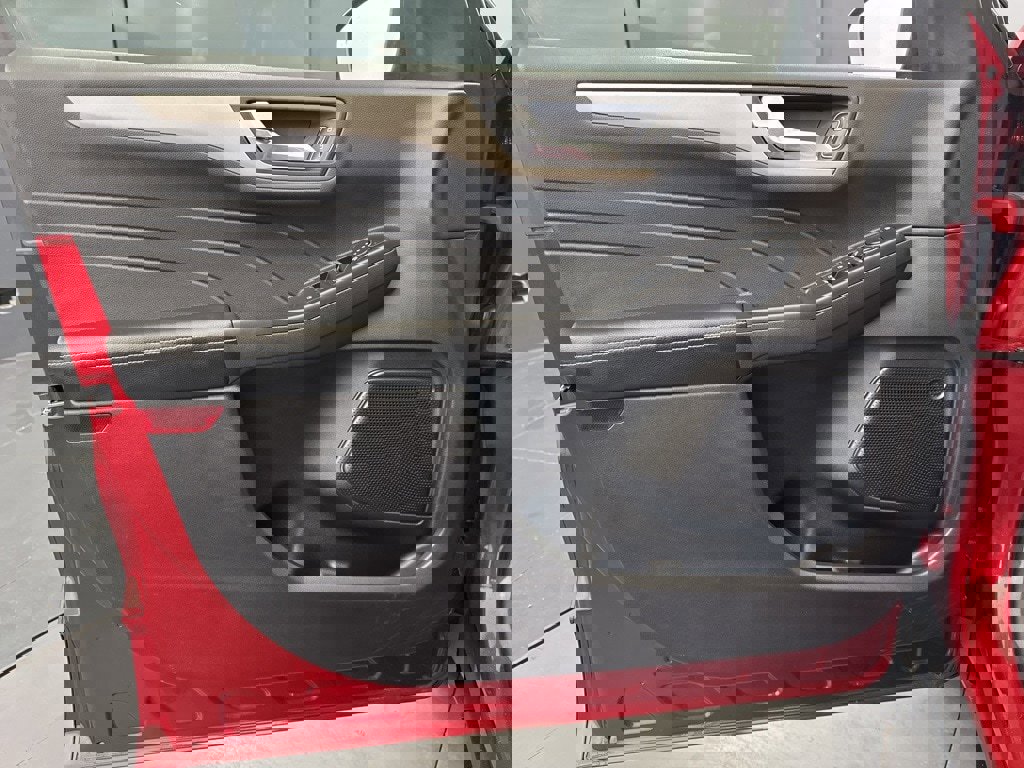 Used 2022 Ford Escape SEL image 13