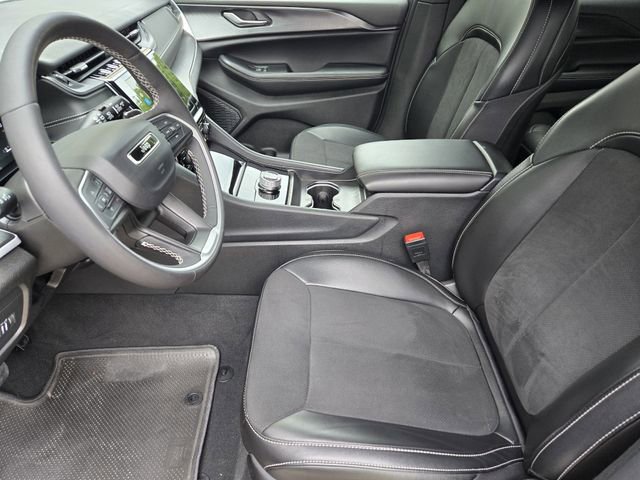 Certified 2024 Jeep Grand Cherokee Altitude AWD/4WD image 14