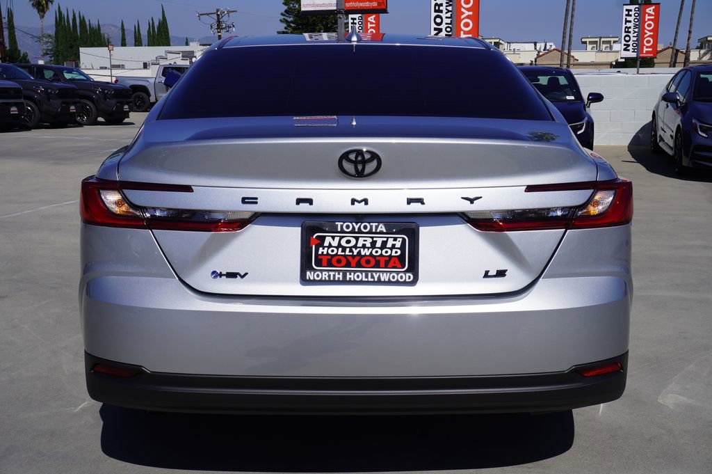 Used 2025 Toyota Camry LE image 6