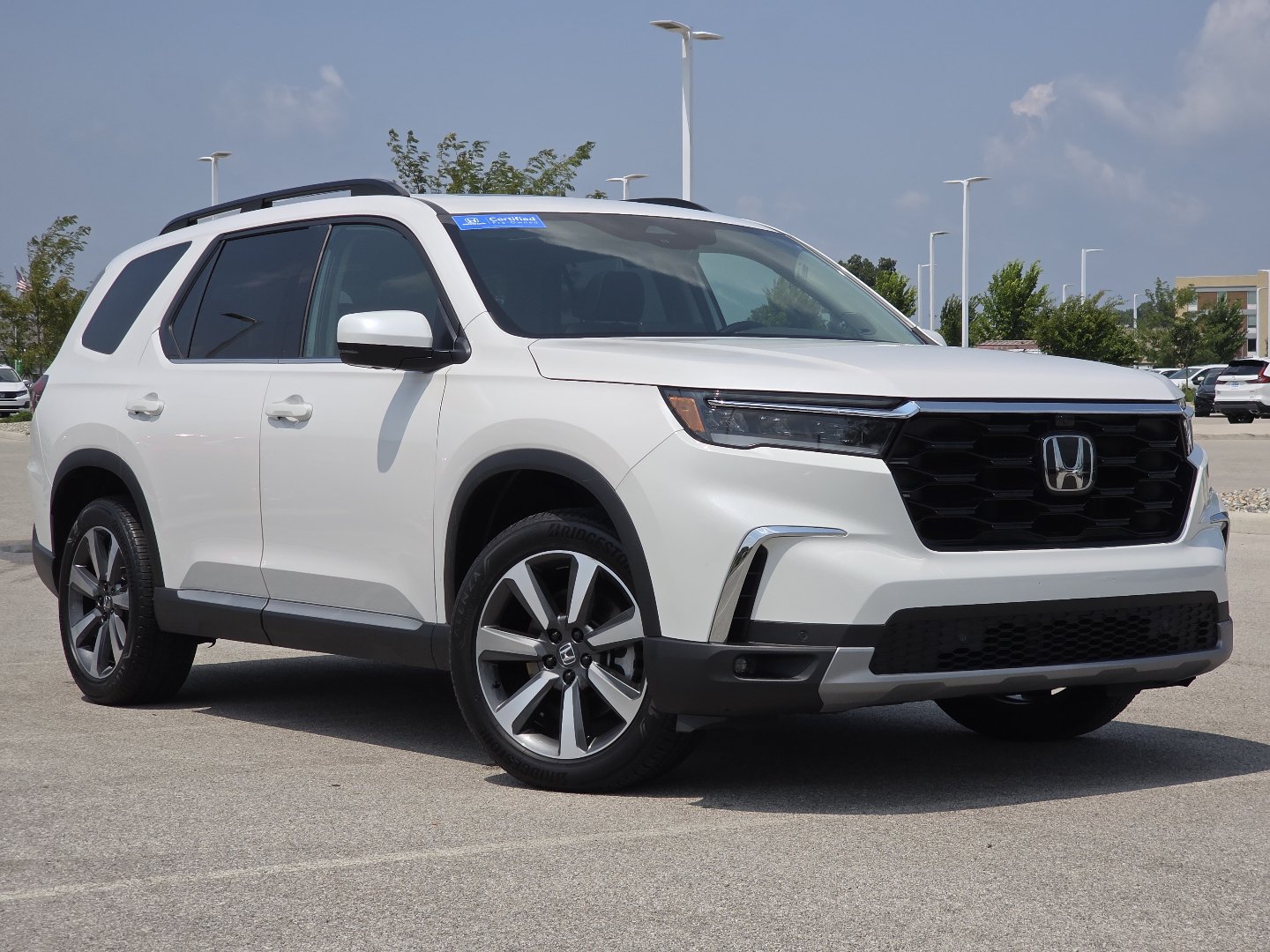 Certified 2025 Honda Pilot Elite image 2
