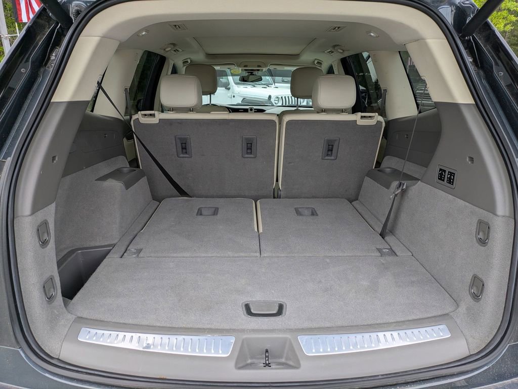 Used 2021 Cadillac XT6 Premium Luxury image 12