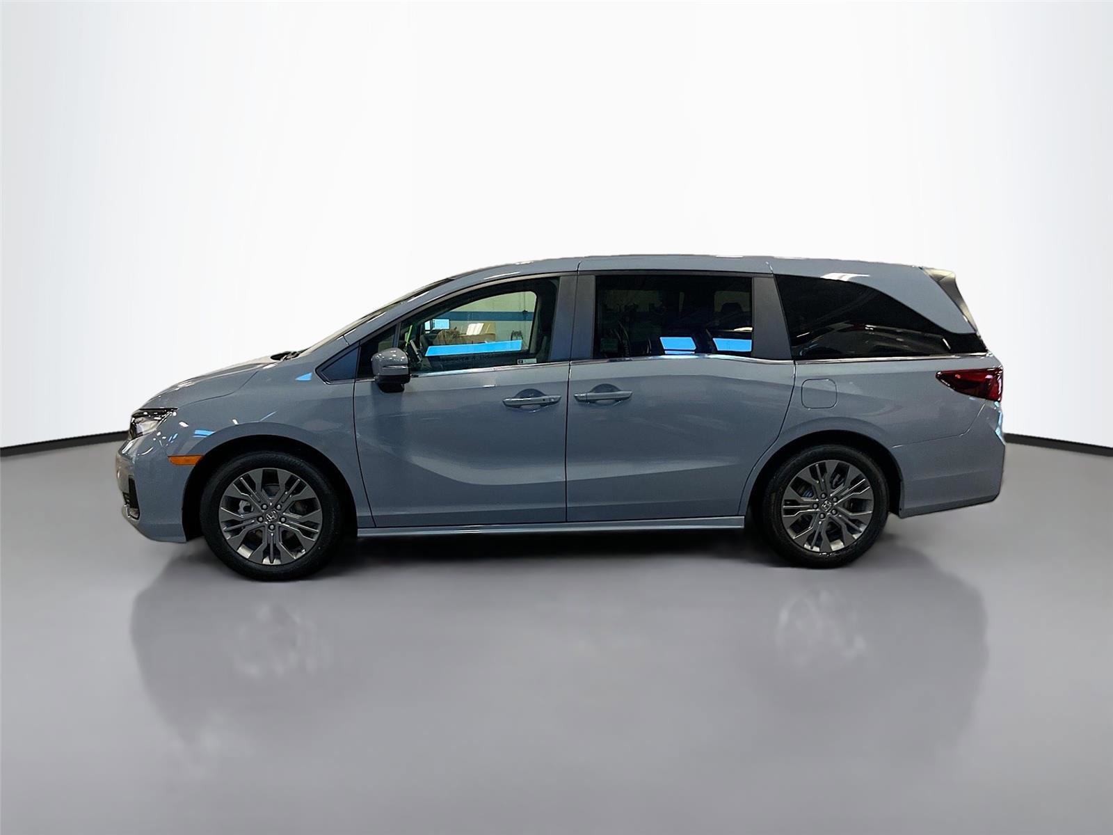 New 2026 Honda Odyssey Elite image 4