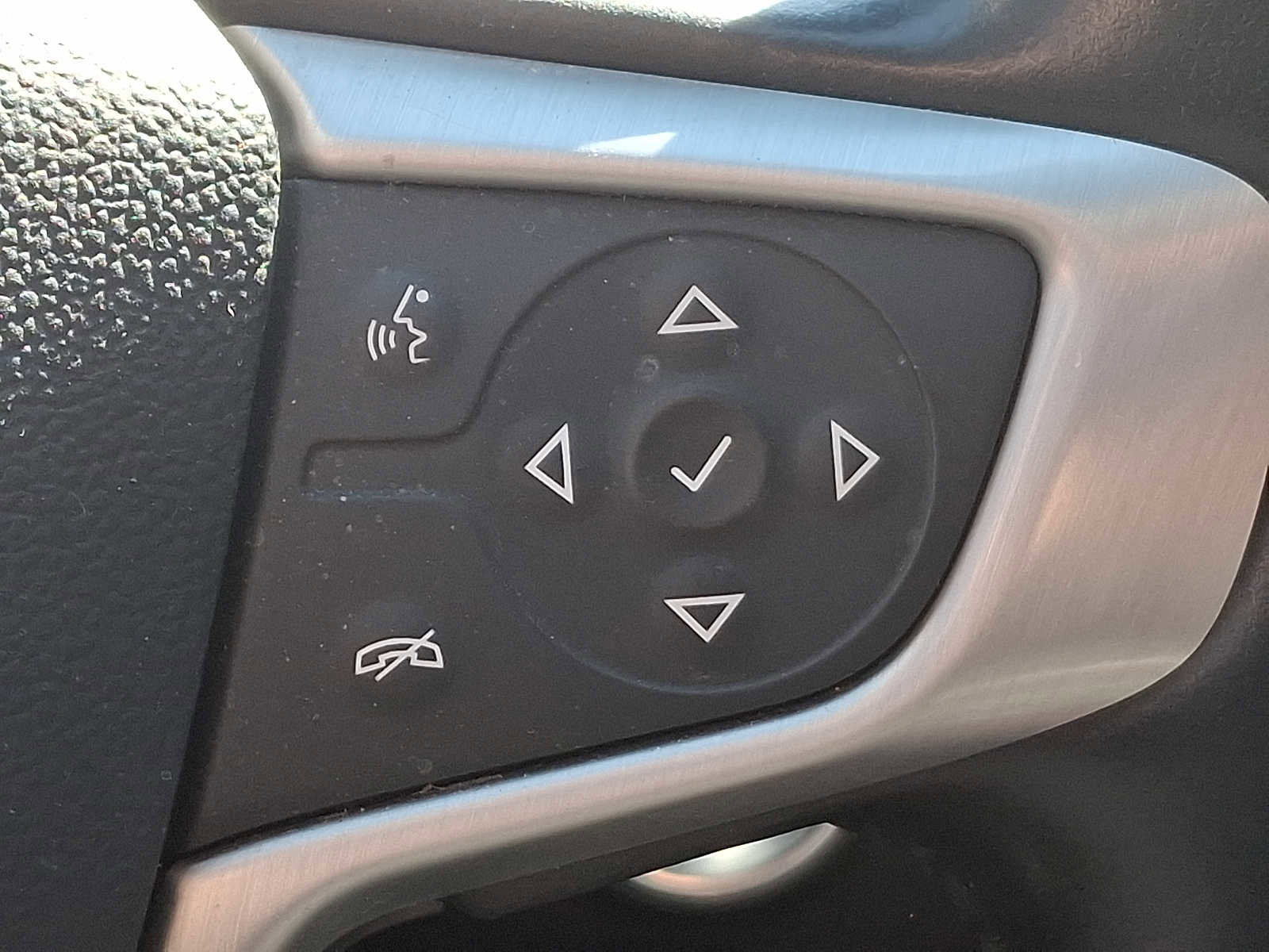 Certified 2021 GMC Terrain SLT w/ Elevation Edition image 23