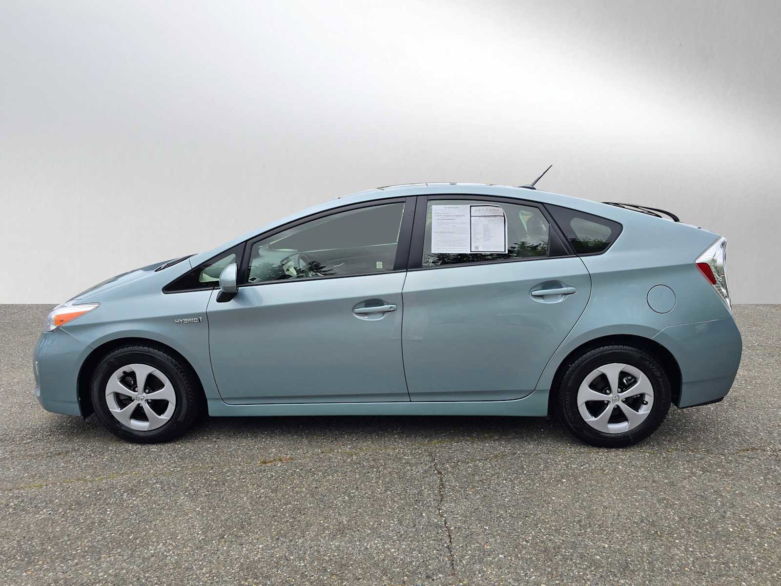 Used 2013 Toyota Prius Three w/ Solar Roof Pkg FWD image 6