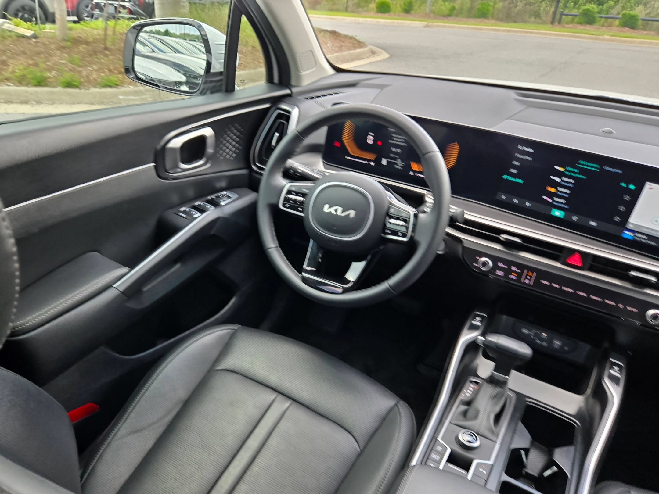 Used 2025 Kia Sorento S w/ Panoramic Sunroof Package FWD image 9