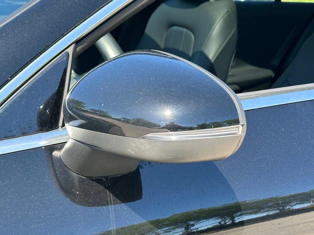 Used 2025 Mercedes-Benz CLA 250 4MATIC image 11